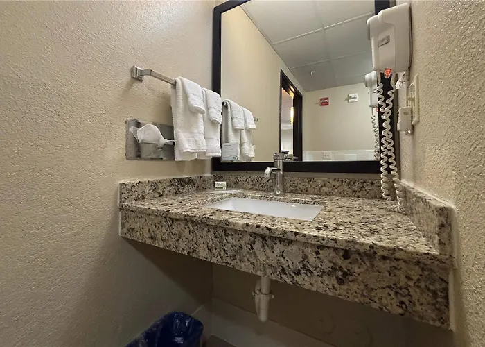 Motel Americinn By Wyndham Kewanee